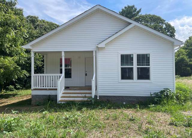 Property at 343 Pearl Ave, Marion, VA 24354, 3 beds, 2 baths