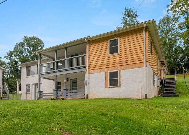 Property at 636/638 S Iron St, Marion, VA 24354, 11 beds, 7 baths