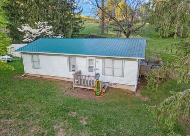 Property at 514 Wakefield Dr, Pounding Mill, VA 24637, 3 beds, 1 bath