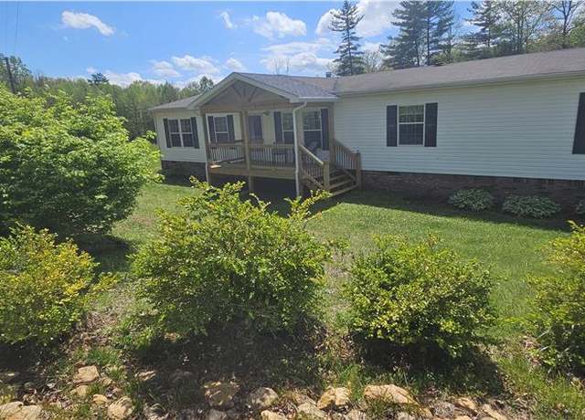 Property at 1440 Marthas Knob Rd, Galax, VA 24333, 3 beds, 2 baths
