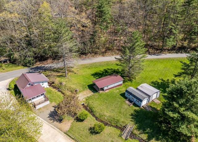 Property at 13 Kanawha Ridge Rd, Dugspur, VA 24325, 3 beds, 2 baths
