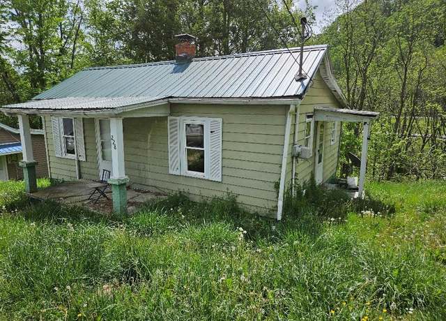Property at 228 Henderson St, Marion, VA 24354, 2 beds, 1 bath