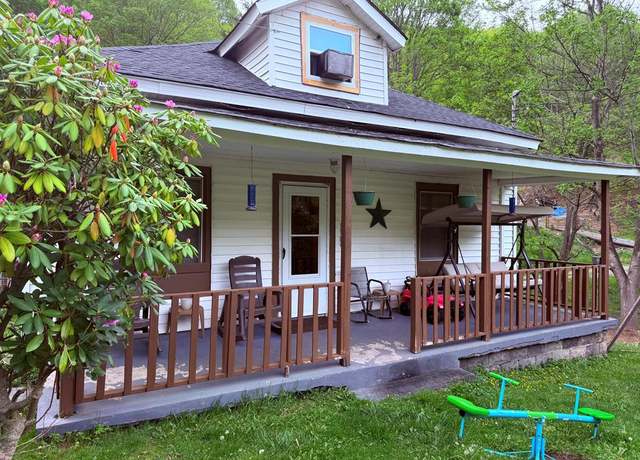 Property at 5753 Pounding Mill Branch Rd, Pounding Mill, VA 24637, 2 beds, 1 bath