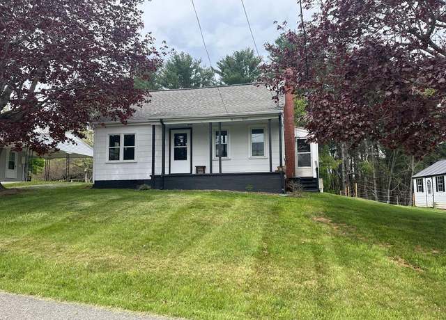 Property at 212 Sutherland St, Hillsville, VA 24343, 4 beds, 1 bath