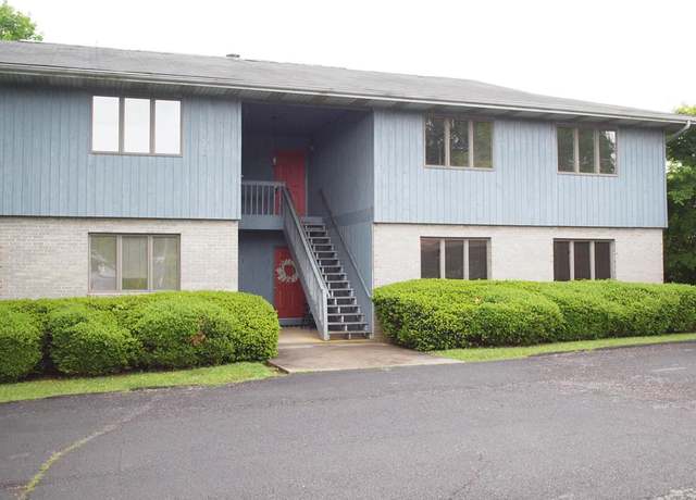 Property at 956 Maiden St, Abingdon, VA 24210, 2 beds, 2 baths