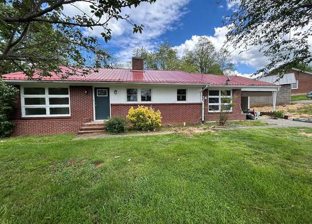 Property at 201 Hilltop Dr, Independence, VA 24348, 3 beds, 1 bath