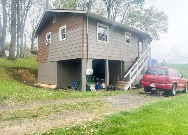Property at 303 Spring Valley Rd, Marion, VA 24354, 1 bed, 1.5 baths