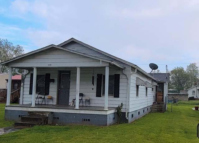 Property at 1818 5th St, Richlands, VA 24641, 3 beds, 1 bath