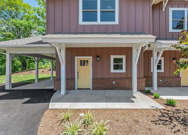Property at 263 N Church St, Marion, VA 24354, 2 beds, 2.5 baths
