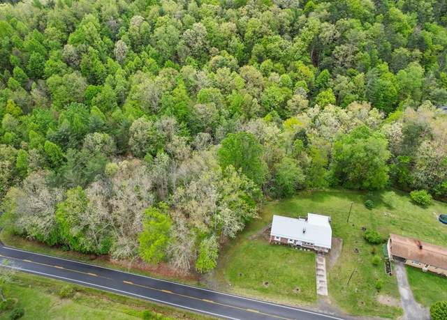 Property at 6921 Ivanhoe Rd, Ivanhoe, VA 24350, 3 beds, 2 baths