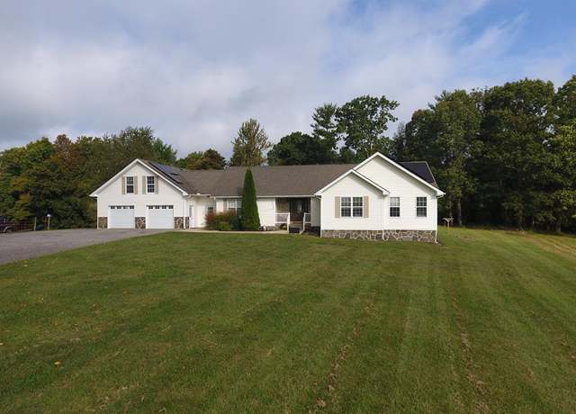 Property at 1329 Howlett St, Hillsville, VA 24343, 5 beds, 3 baths