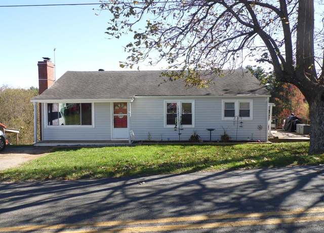 Property at 727 Fairview Rd, Galax, VA 24333, 3 beds, 1 bath