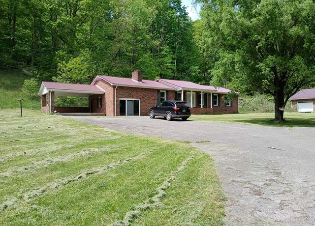 Property at 149 Osborne Ln, Pounding Mill, VA 24637, 4 beds, 3 baths