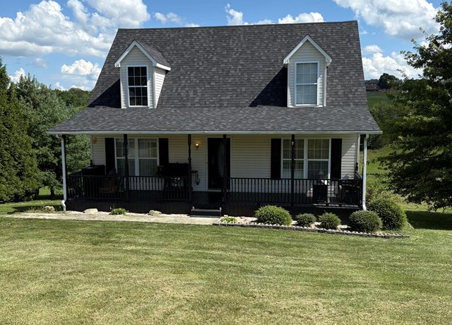 Property at 625 Wythe View Dr, Wytheville, VA 24382, 4 beds, 2.5 baths