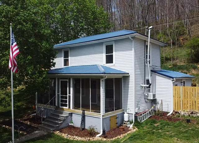Property at 7083 Abbs Valley Rd, Bluefield, VA 24605, 3 beds, 2 baths