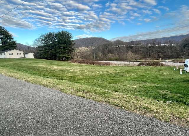 Property at TBD Cody St Unit 21-28, North Tazewell, VA 24630