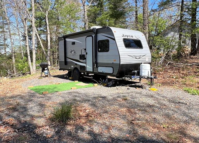 Property at 4139B Gambetta Rd Unit N/A, Galax, VA 24333