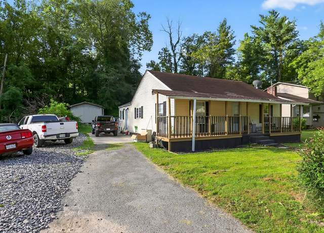 Property at 802 E 1st St, Richlands, VA 24641, 3 beds, 2 baths