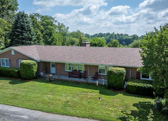 Property at 212 W Main St, Independence, VA 24348, 4 beds, 2.5 baths