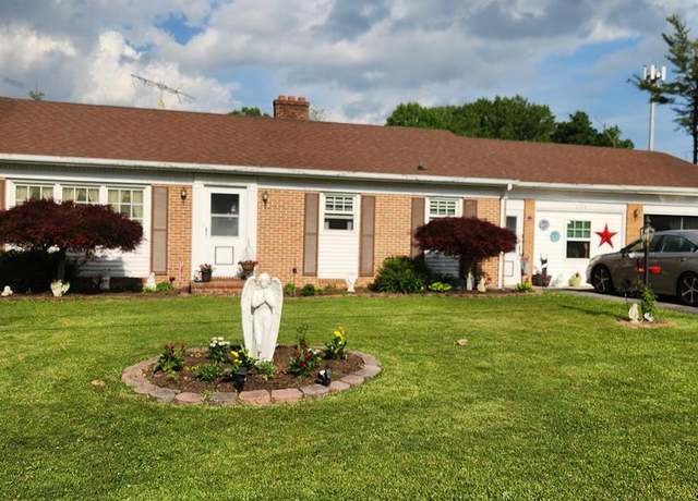 Property at 224 Waugh Dr, Galax, VA 24333, 4 beds, 3 baths