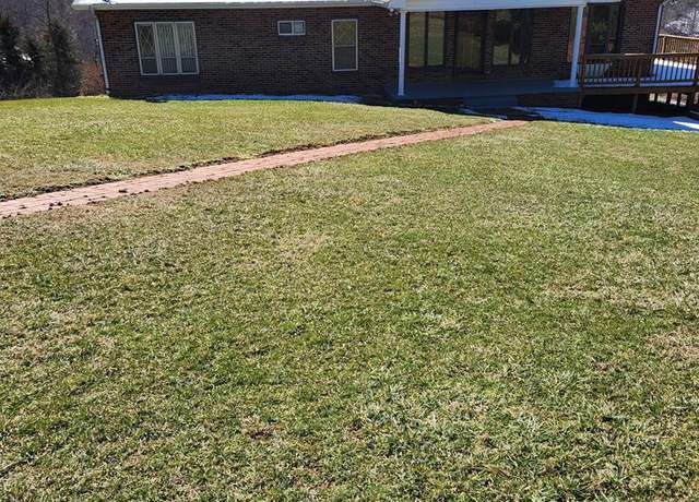 Property at 679 Green Acres Rd, Honaker, VA 24260, 3 beds, 2 baths