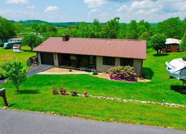 Property at 166 Sunset Hill Dr, Marion, VA 24354, 4 beds, 2.5 baths