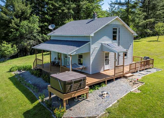 Property at 193 Ponderosa Ln, Troutdale, VA 24378, 2 beds, 1.5 baths