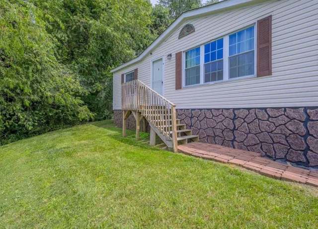 Property at 1228 Spring Valley Rd, Marion, VA 24354, 3 beds, 2 baths