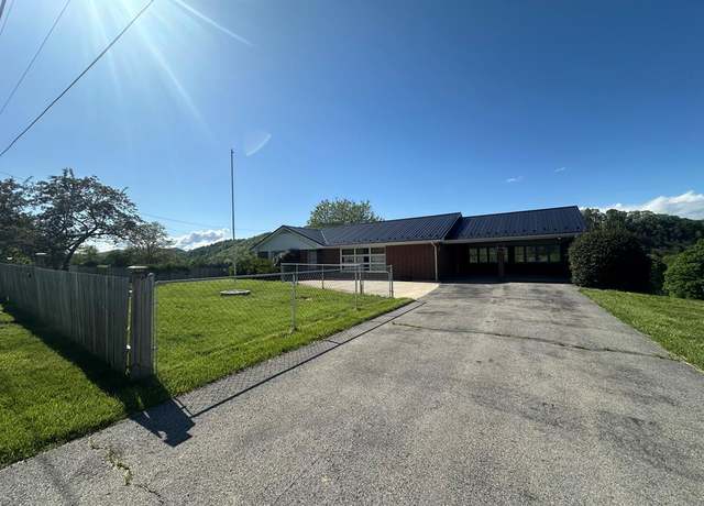 Property at 2914 W Lee Hwy, Wytheville, VA 24382, 2 beds, 1.5 baths