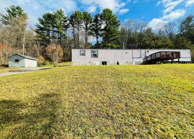 Property at 295 Weddle St, Hillsville, VA 24343, 3 beds, 2 baths
