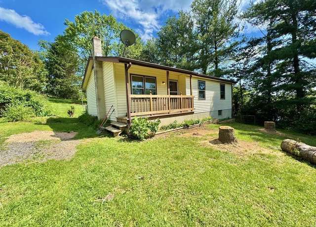 Property at 805 Topaz Dr, Max Meadows, VA 24360, 3 beds, 1.5 baths