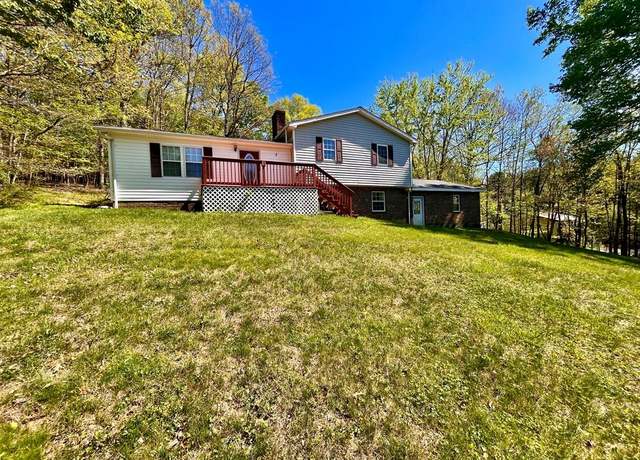 Property at 206 Sycamore Ln, Hillsville, VA 24343, 3 beds, 2 baths