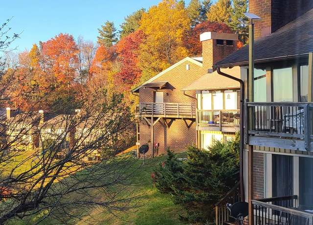 Property at 96 Doe Highlands Dr, Hillsville, VA 24343, 2 beds, 2 baths