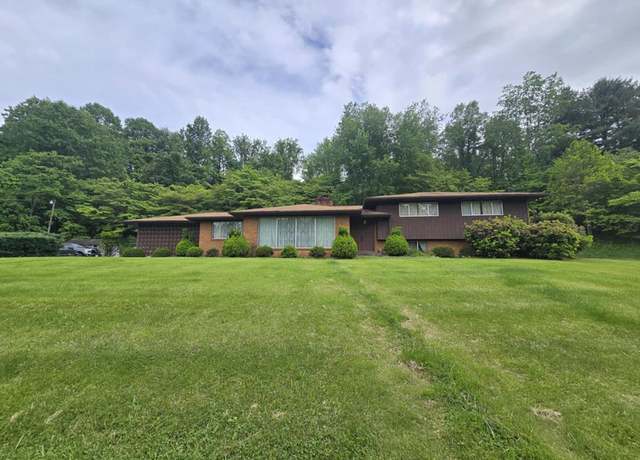 Property at 236 Fill St, Pounding Mill, VA 24637, 4 beds, 3.5 baths