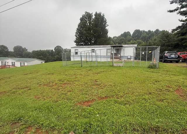 Property at 200 Weddle St, Hillsville, VA 24343, 2 beds, 1 bath