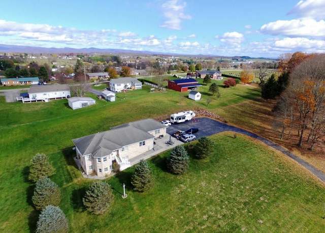 Property at 426 Kinder Valley Rd, Rural Retreat, VA 24368, 4 beds, 3 baths