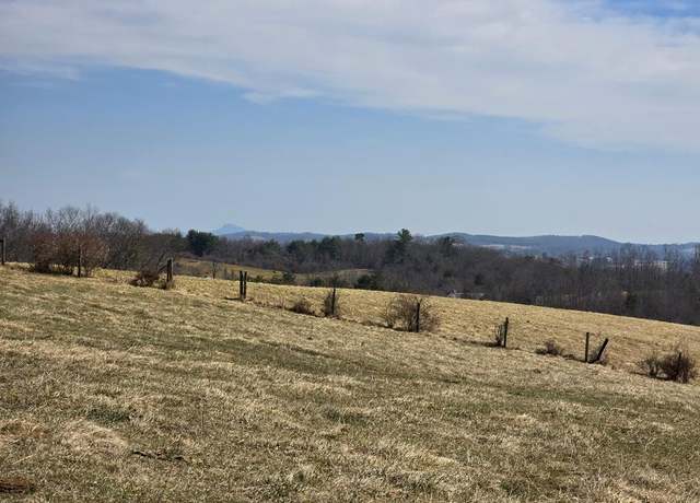 Property at 224 Old Place Ln Unit N/A, Hillsville, VA 24343