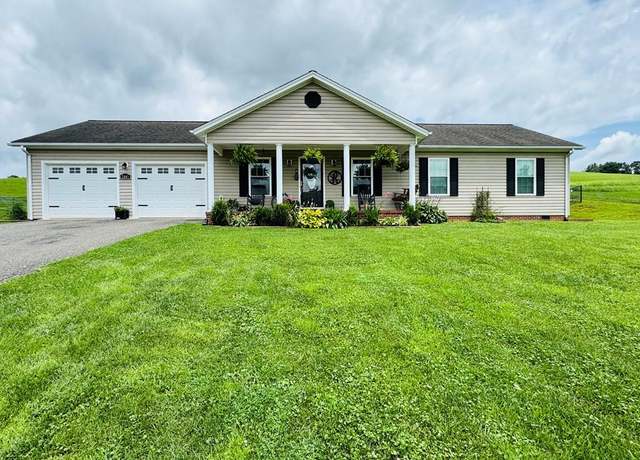 Property at 2445 Pipers Gap Rd, Galax, VA 24333, 3 beds, 2 baths