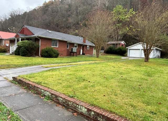 Property at 1154 Fairview St, Grundy, VA 24614, 3 beds, 2 baths