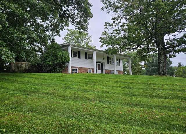 Property at 101 Robinhood Rd, Galax, VA 24333, 3 beds, 2 baths