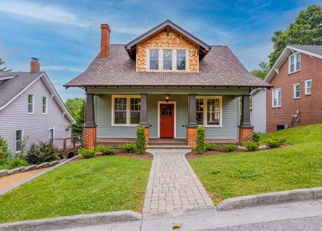 Property at 263 Oak Hill St, Abingdon, VA 24210, 4 beds, 4 baths