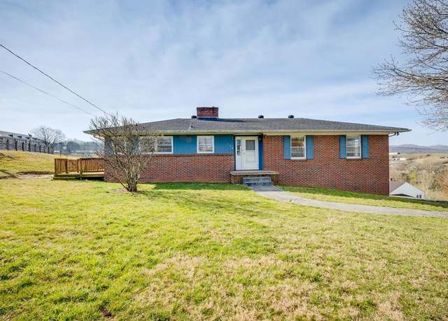 Property at 158 Memorial Dr, Castlewood, VA 24224, 4 beds, 1.5 baths