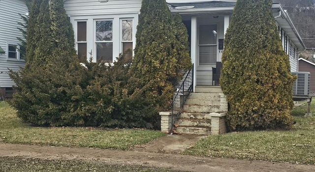 Photo of 1815 4th St, Richlands, VA 24641