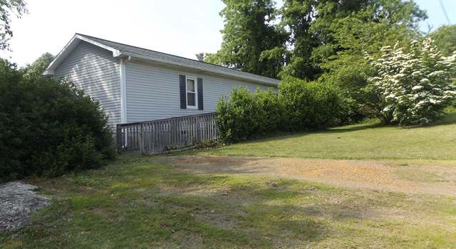 Photo of 156 Weddle St, Hillsville, VA 24343