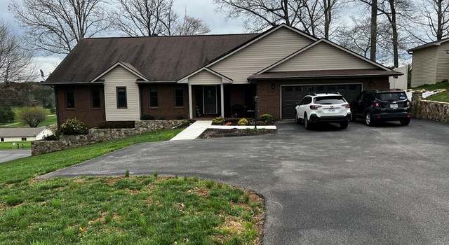 Photo of 1979 Commonwealth Rd, Galax, VA 24333