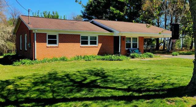 Photo of 332 Coon Ridge Rd, Hillsville, VA 24343
