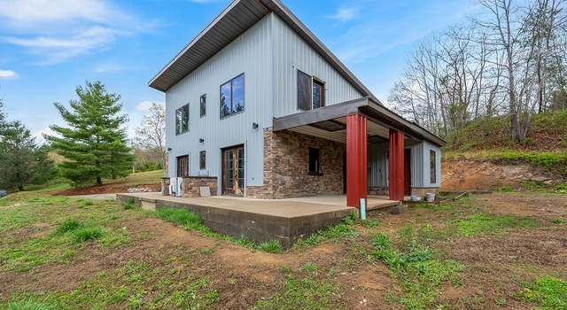 Photo of 359 Meadow View Ln, Max Meadows, VA 24360