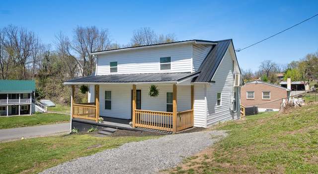 Photo of 601 NE 4th St, Pulaski, VA 24301