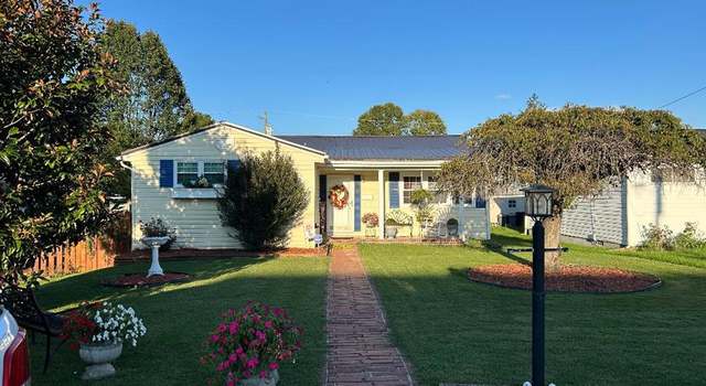 Photo of 307 Tazewell Ave, Richlands, VA 24641