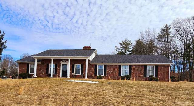 Photo of 834 Glade Creek Rd, Woodlawn, VA 24381